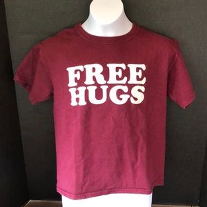 FREE HUGS t shirt